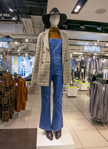 女装品牌推荐 精选时尚与品质并存的服装服饰零售选择