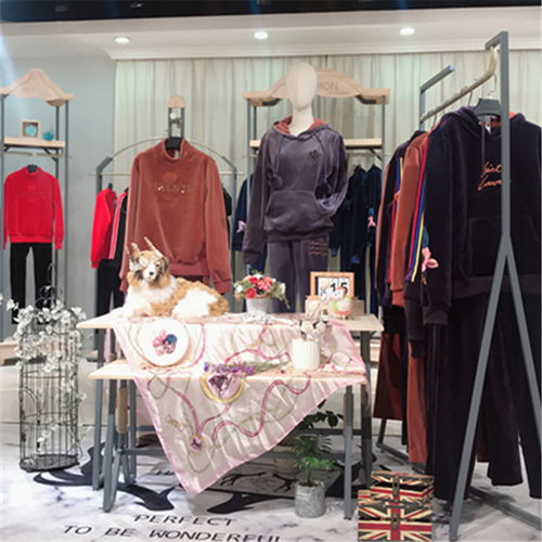 三荟教你 女装品牌折扣服装零售店换季库存快速处理全攻略